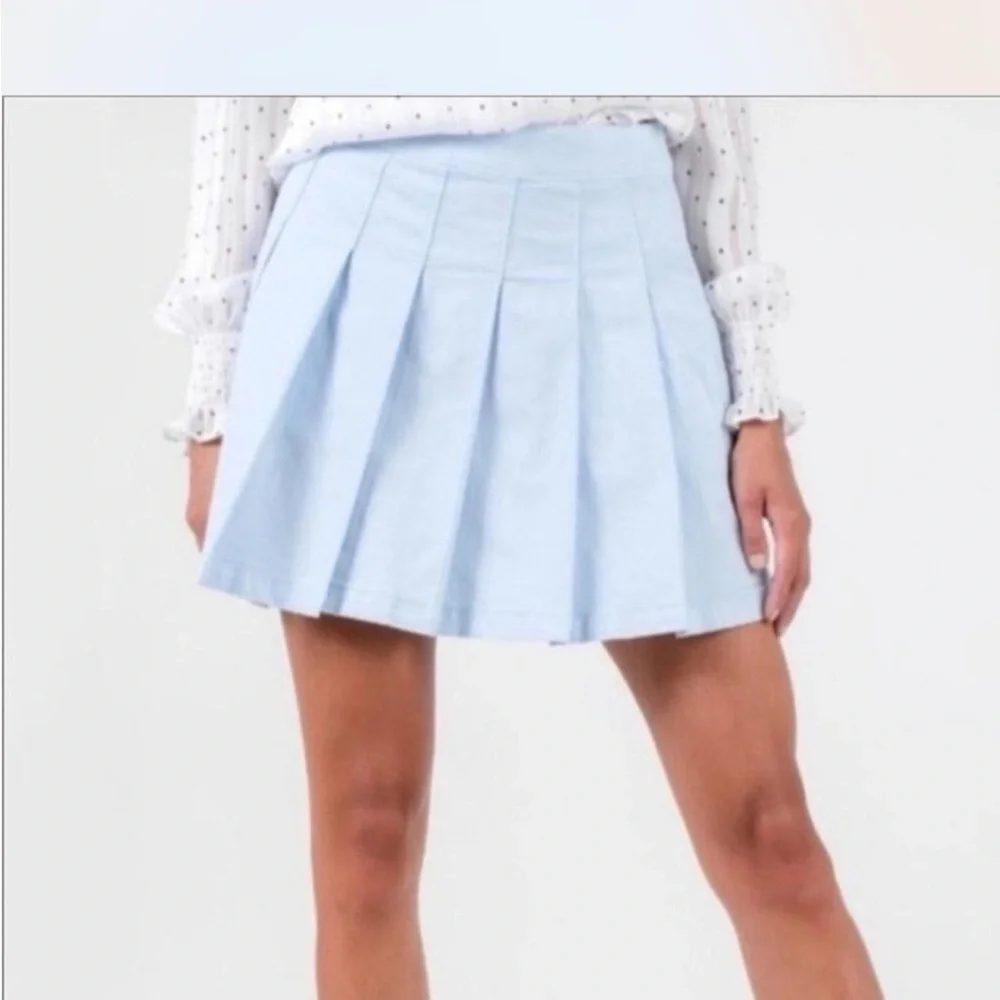 American Eagle Outfitters Light Blue Pleated Mini Skirt - Picture 2 of 12